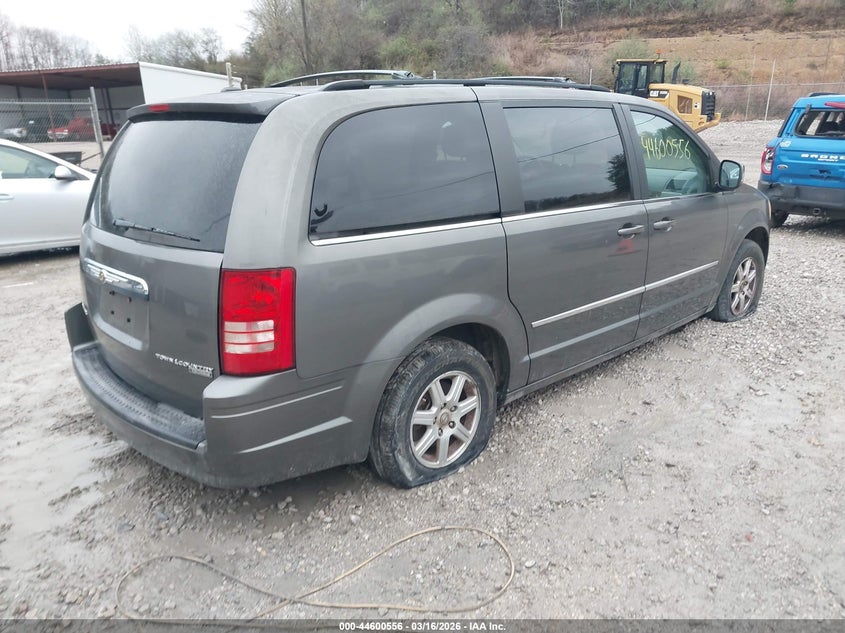 2010 Chrysler Town & Country Touring