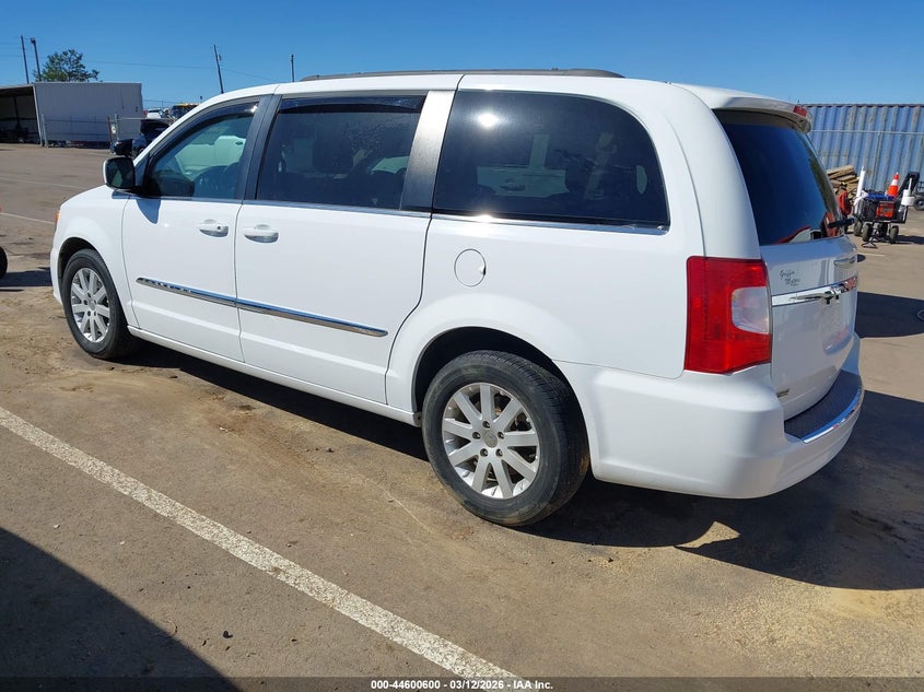 2016 Chrysler Town & Country Touring