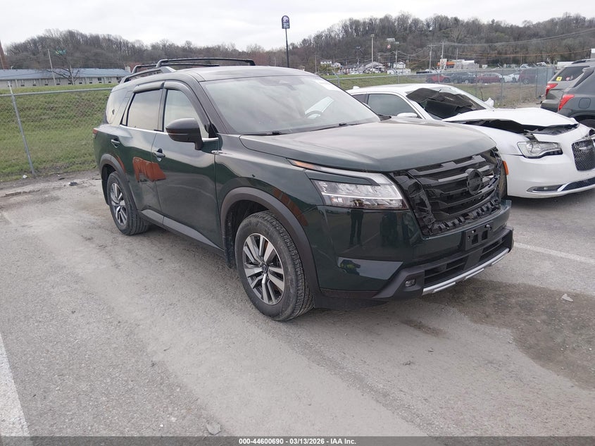 2022 Nissan Pathfinder Sl 2Wd