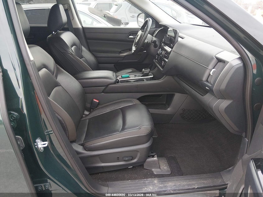 2022 Nissan Pathfinder Sl 2Wd