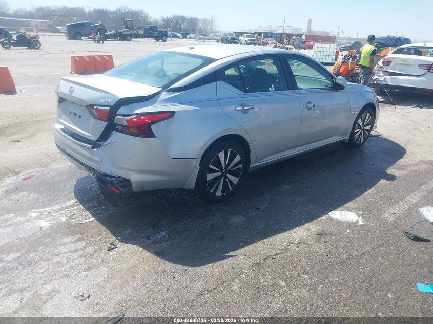 2022 Nissan Altima Sv Fwd