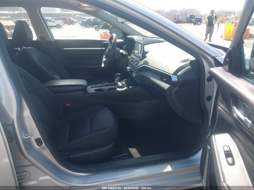 2022 Nissan Altima Sv Fwd