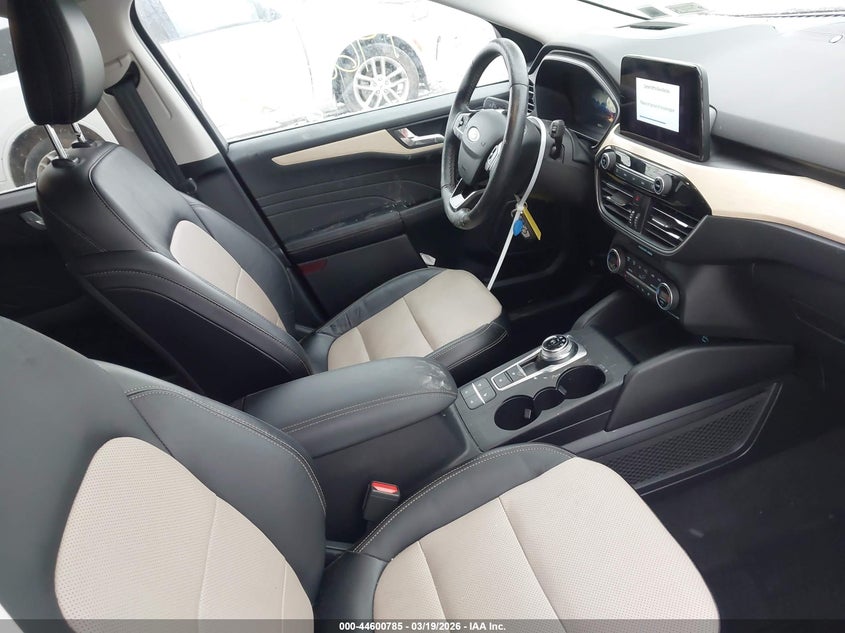 2021 Ford Escape Titanium