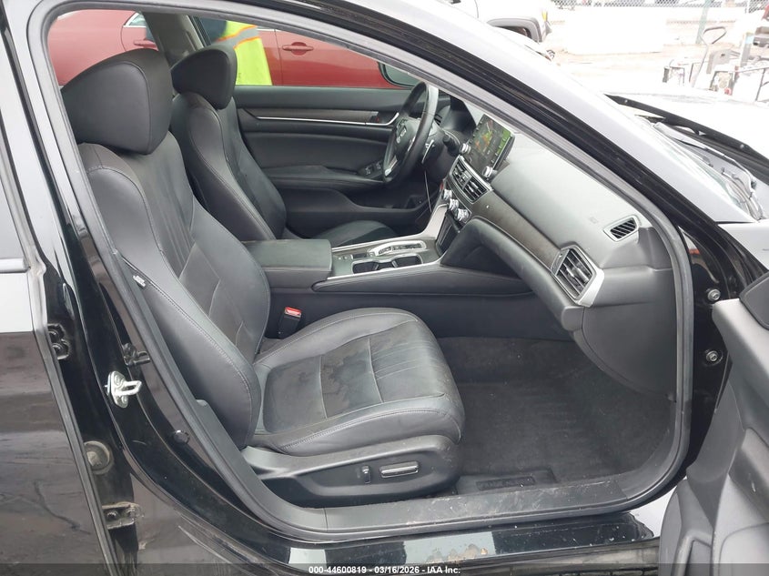 2019 Honda Accord Touring 2.0T