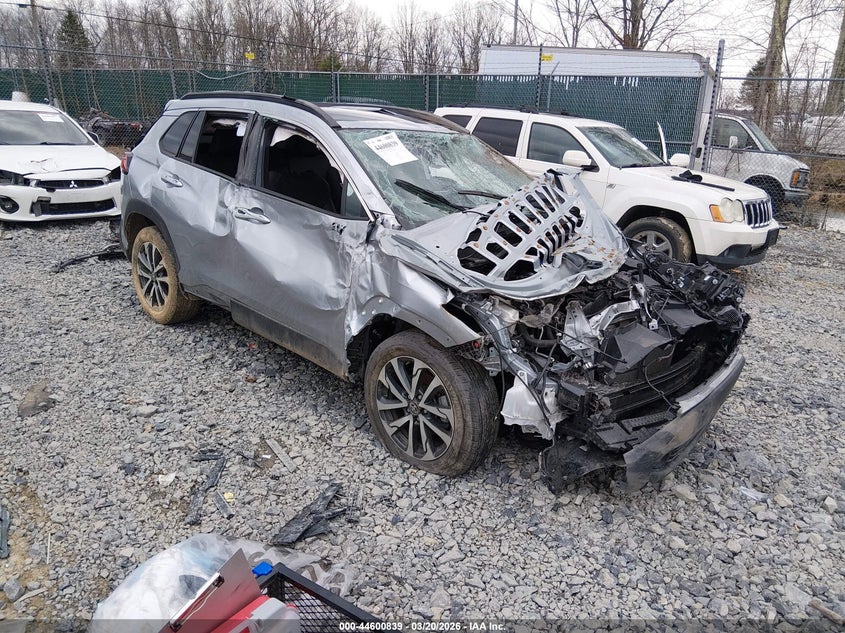 2024 TOYOTA COROLLA CROSS XLE