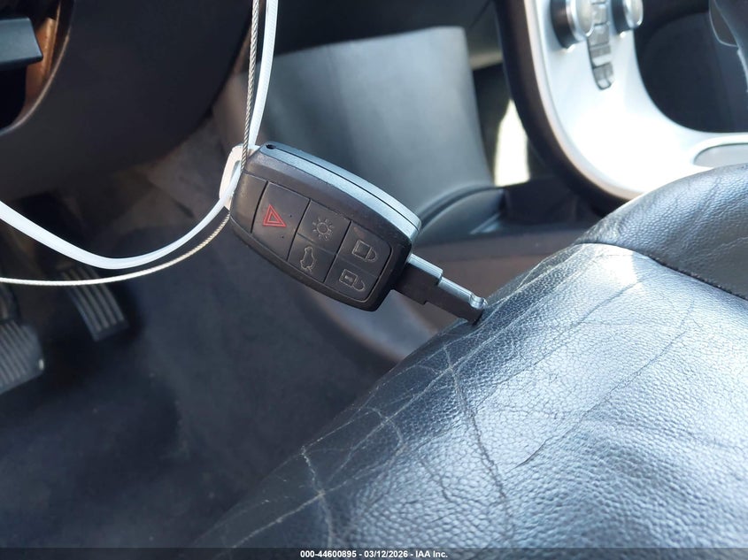 2011 Volvo S40 T5/T5 R-Design VIN: YV1672MS8B2532093 Lot: 44600895