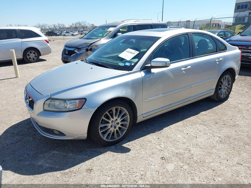 2011 Volvo S40 T5/T5 R-Design VIN: YV1672MS8B2532093 Lot: 44600895