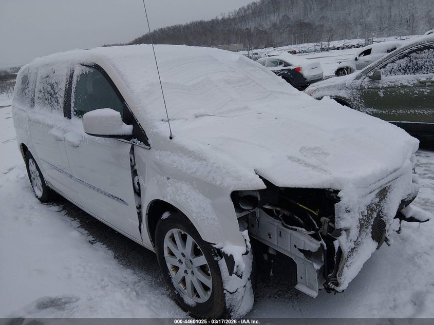 2013 Chrysler Town & Country Touring