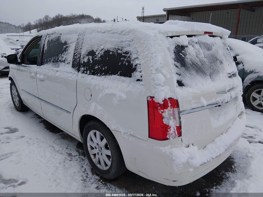 2013 Chrysler Town & Country Touring