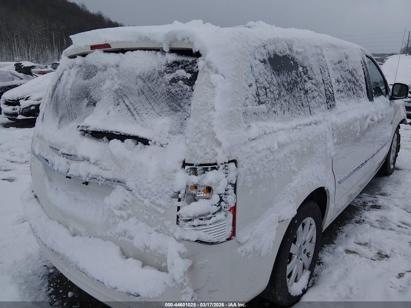 2013 Chrysler Town & Country Touring