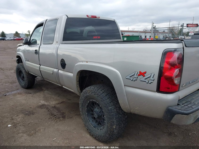 2004 Chevrolet Silverado 2500Hd Ls