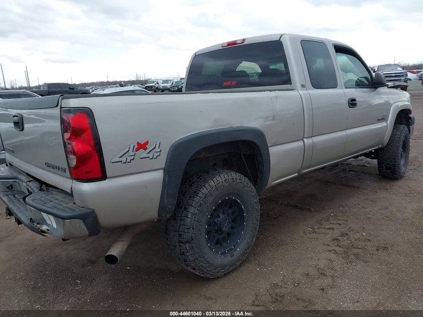 2004 Chevrolet Silverado 2500Hd Ls