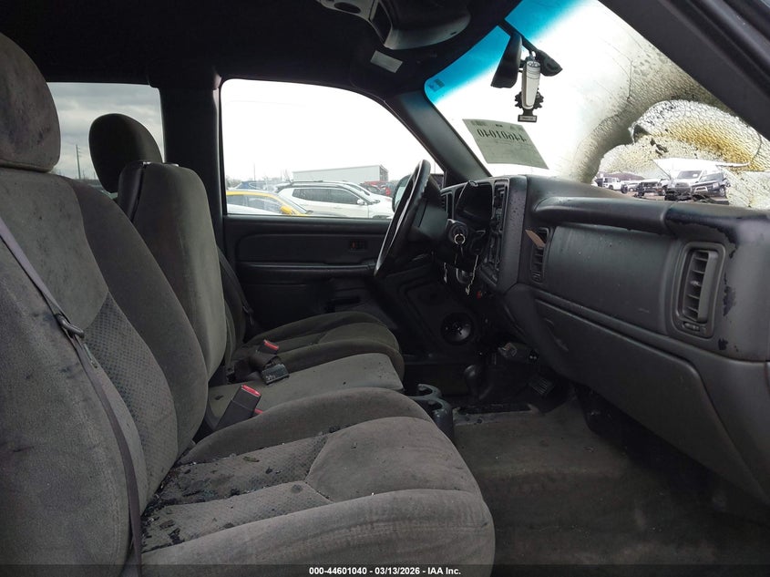 2004 Chevrolet Silverado 2500Hd Ls