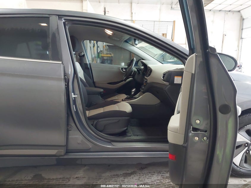 2018 Hyundai Ioniq Hybrid Sel