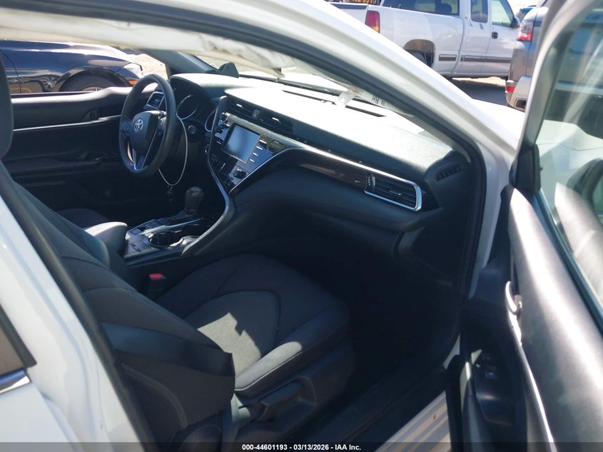 2018 Toyota Camry Hybrid Le