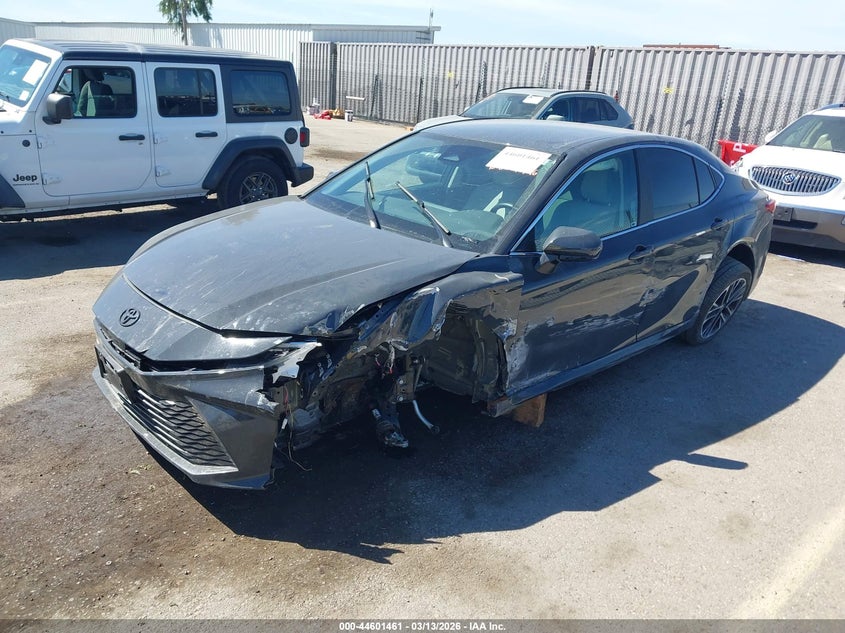 2025 Toyota Camry Xle