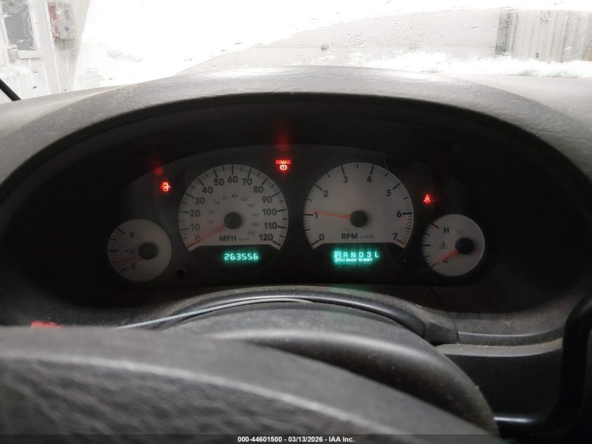 2005 DODGE GRAND CARAVAN auction photo 7