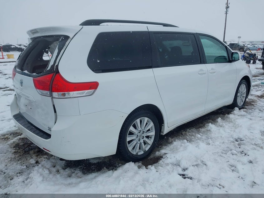 2014 Toyota Sienna Le 7 Passenger