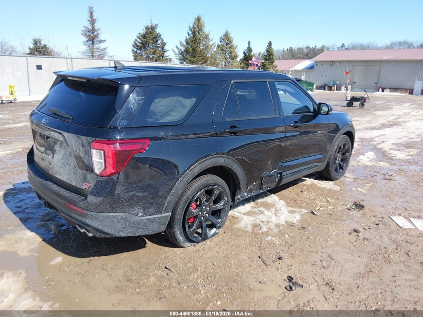 2022 Ford Explorer St