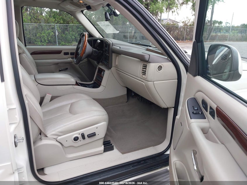 2004 Cadillac Escalade Ext Standard