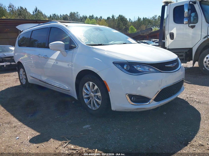 2018 Chrysler Pacifica Touring L Plus