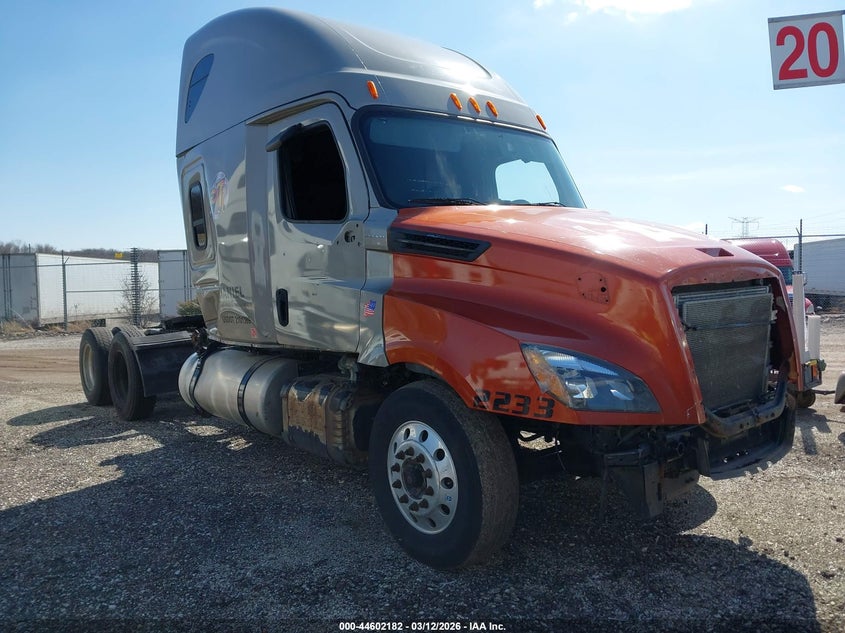 2020 FREIGHTLINER NEW CASCADIA 126 auction photo 1