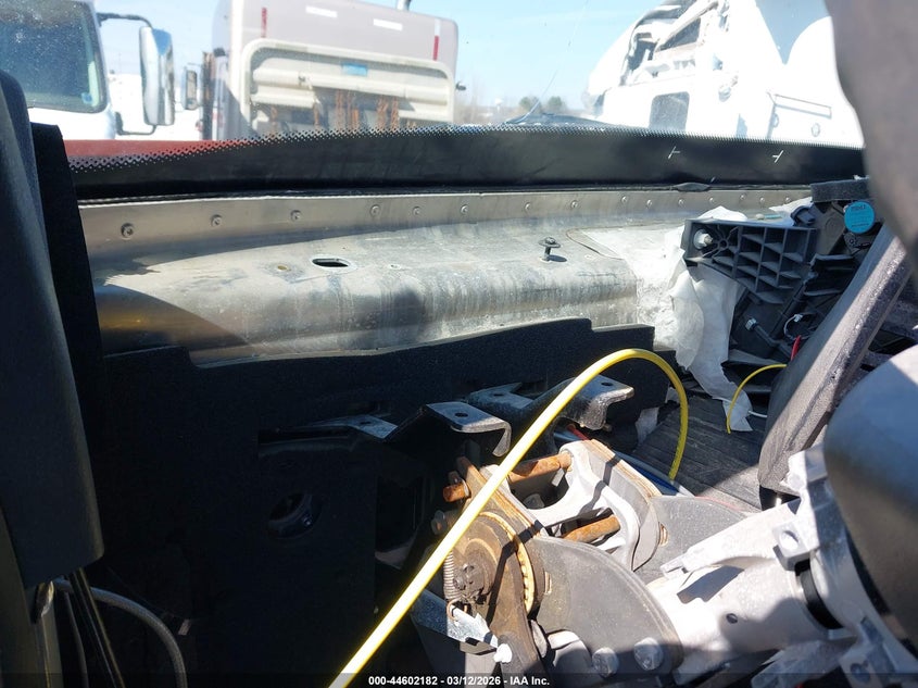 2020 FREIGHTLINER NEW CASCADIA 126 auction photo 5