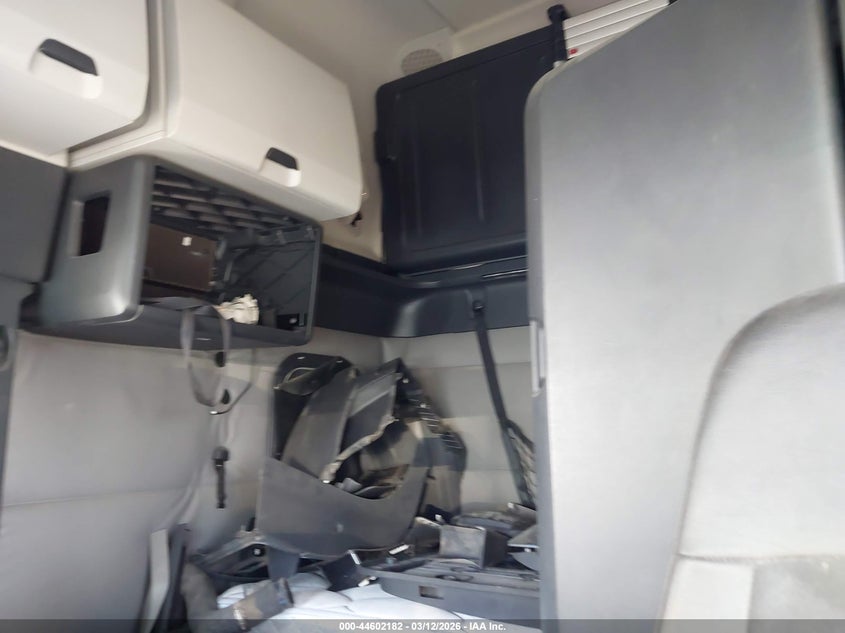 2020 FREIGHTLINER NEW CASCADIA 126 auction photo 6