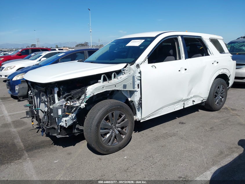 2024 Nissan Pathfinder S Fwd