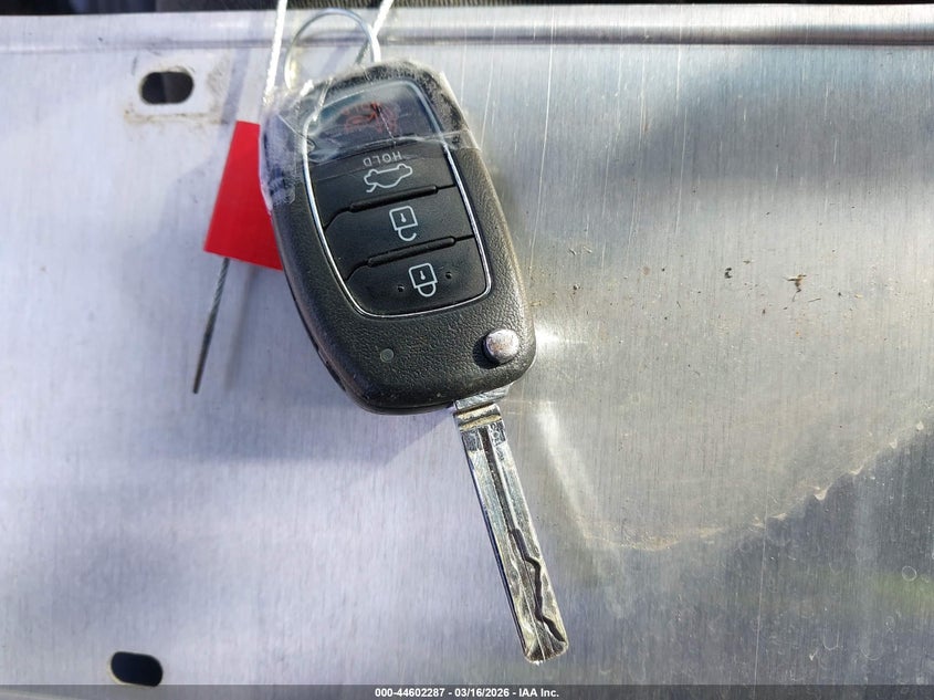 VIN 5NPE24AF7KH759986 2019 HYUNDAI SONATA SE
