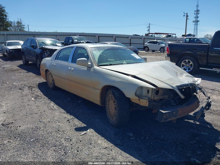 2006 Lincoln Town Car Designer Series