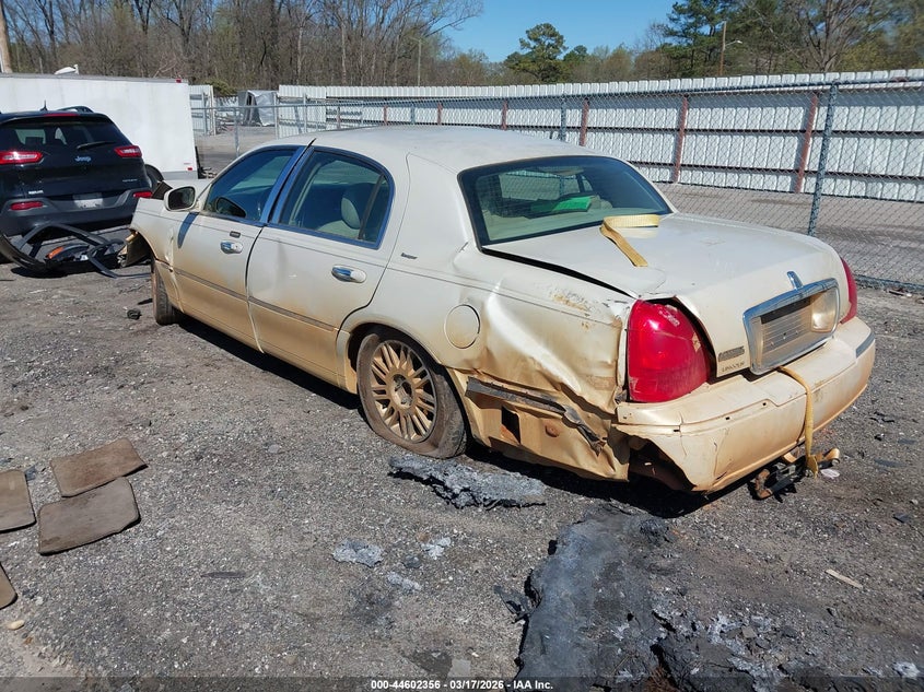 2006 Lincoln Town Car Designer Series