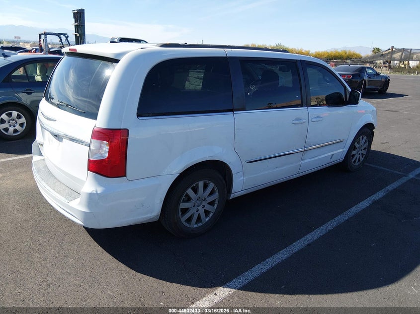 2014 Chrysler Town & Country Touring