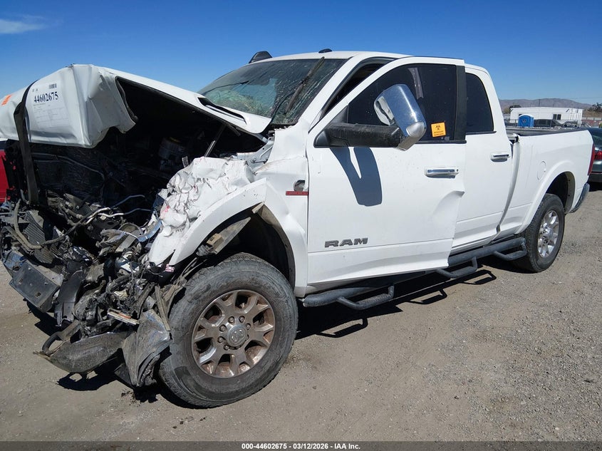Vin: 3c6ur5fl4lg116203, lot: 45099603, ram 2500 laramie  4x4 6'4 box 20202