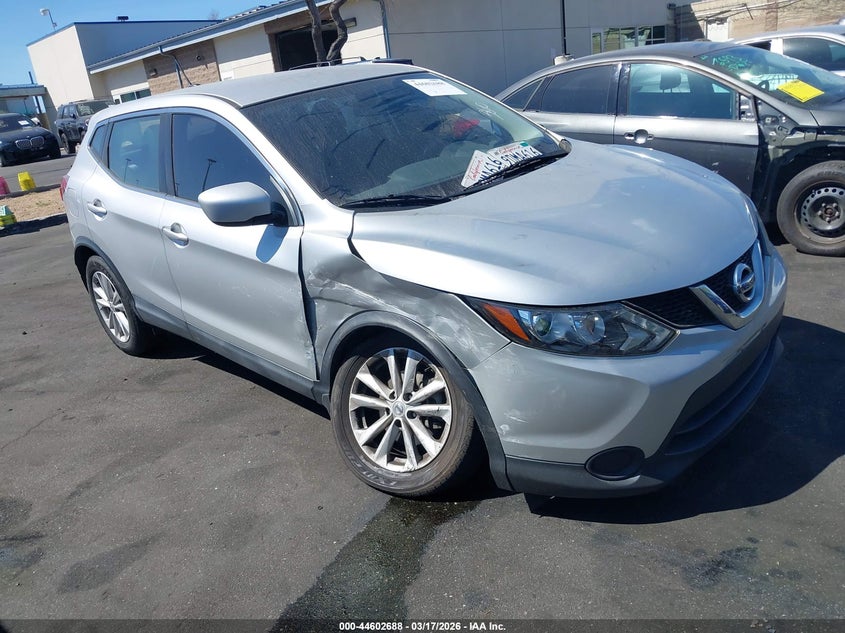 2017 Nissan Rogue Sport S