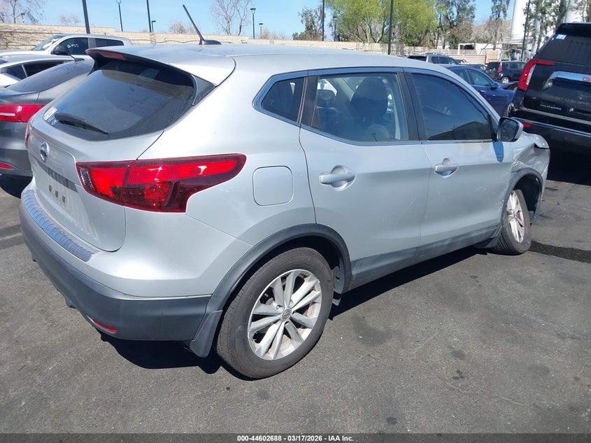 2017 Nissan Rogue Sport S