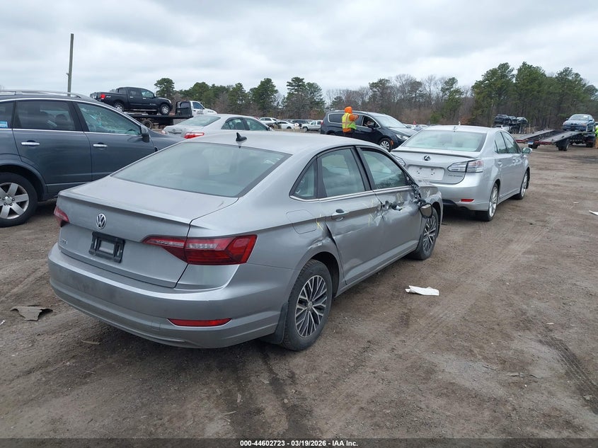 2021 VOLKSWAGEN JETTA 1.4T R-LINE/1.4T S/1.4T SE — Фото 4