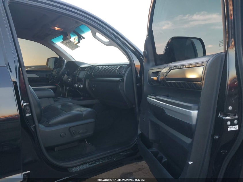 2017 Toyota Tundra Platinum 5.7L V8