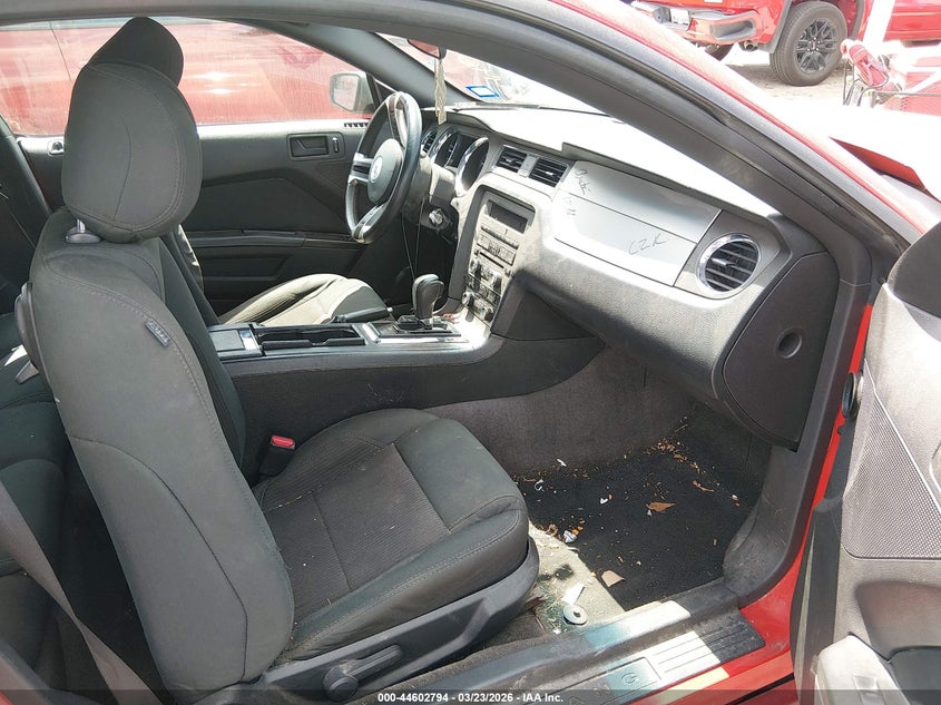 2014 Ford Mustang V6