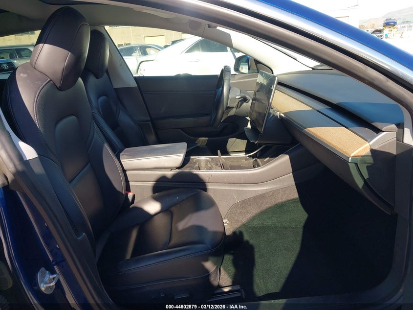 2019 Tesla Model 3 Long Range/Performance