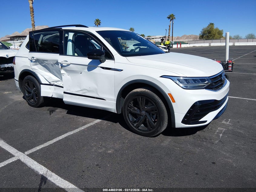 2023 VOLKSWAGEN TIGUAN 2.0T SE R-LINE BLACK