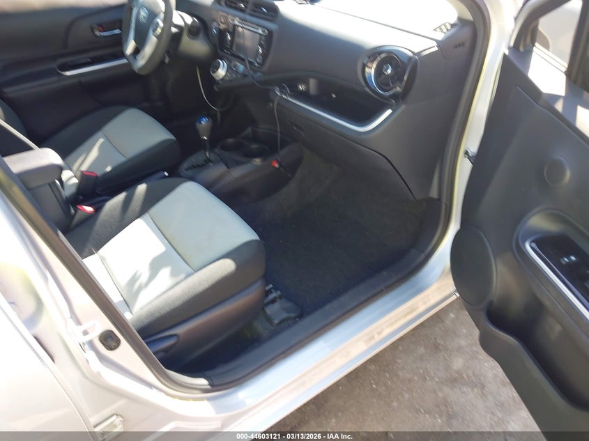 2016 Toyota Prius C Three