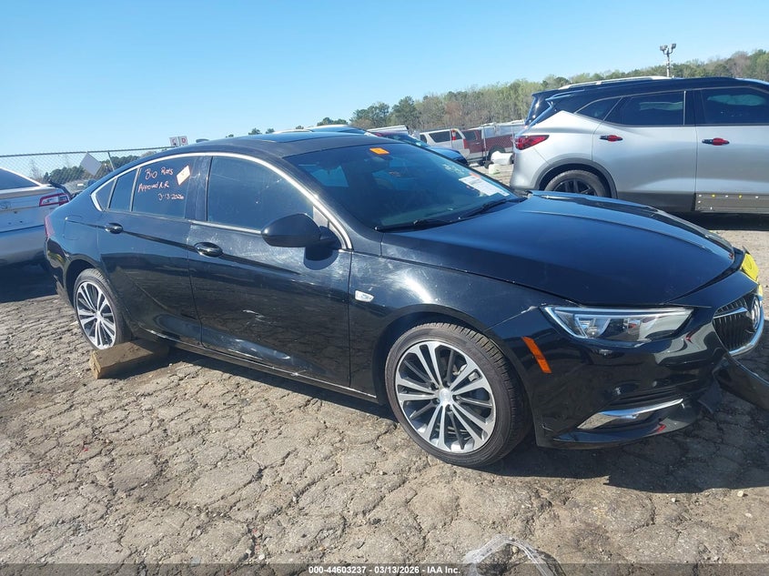 2018 Buick Regal Sportback Essence