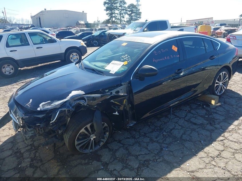 2018 Buick Regal Sportback Essence