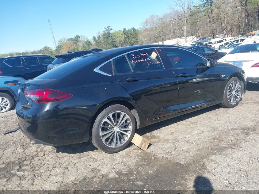 2018 Buick Regal Sportback Essence