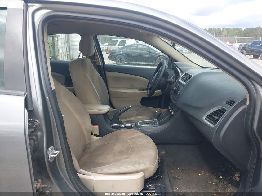 2013 Dodge Avenger Se