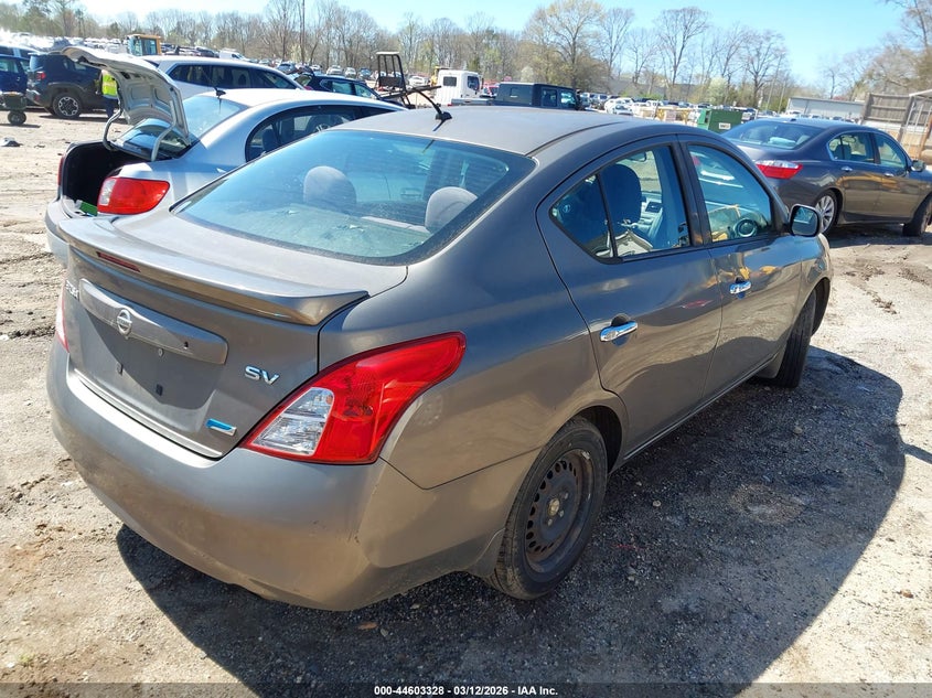 2014 Nissan Versa 1.6 Sv