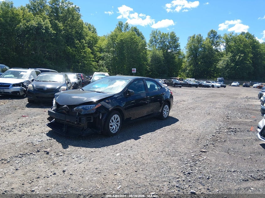 2019 Toyota Corolla Le 5YFBURHE8KP896364 photo 1