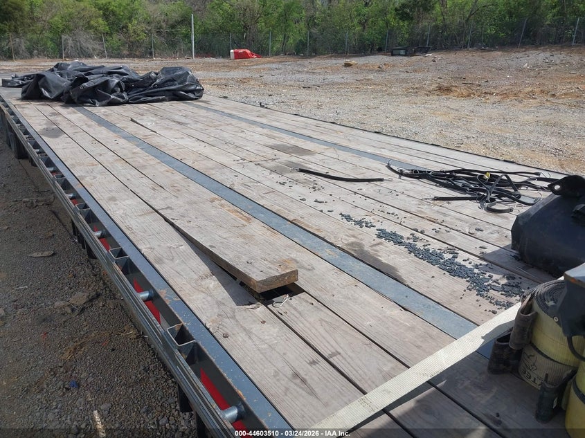 2025 DAVIDSON TRAILERS LLC 40' GOOSENECK TRAILER auction photo 5