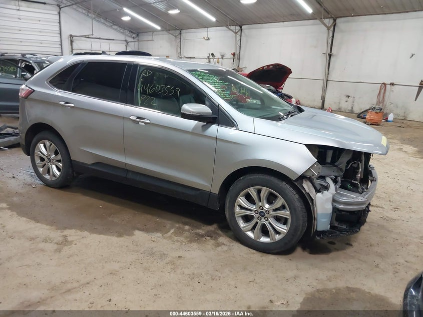 2022 Ford Edge Titanium